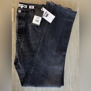 RE/DONE x Levi’s New w/ Tags Limited Edition 70’s straight leg jeans!!